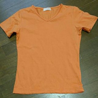 フェリシモ(FELISSIMO)のフェリシモ　オレンジ　Tシャツ(Tシャツ(半袖/袖なし))