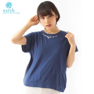 アースミュージックアンドエコロジー(earth music & ecology)のトップス Tシャツ カットソー ビジュー(Tシャツ(半袖/袖なし))