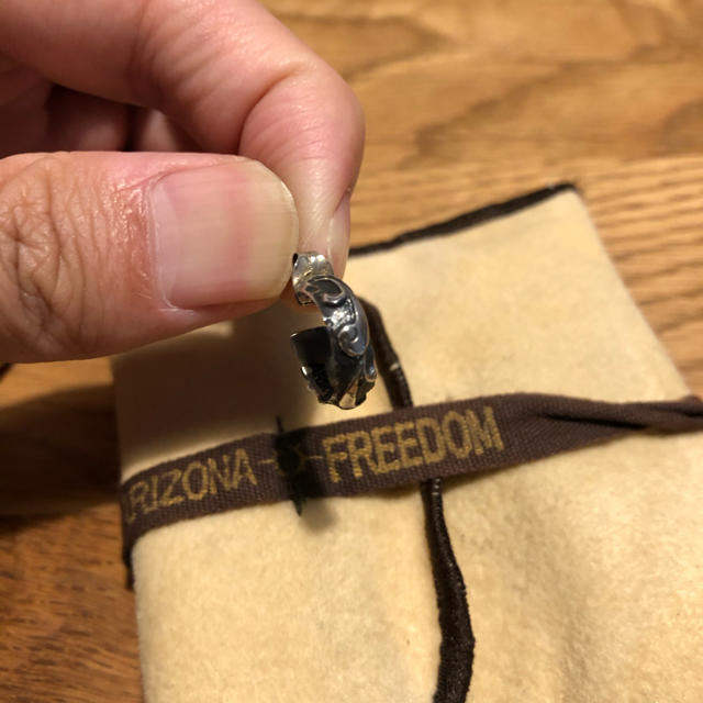 ARIZONA FREEDOM(アリゾナフリーダム)の正規品　アリゾナフリーダム　ピアス メンズのアクセサリー(ピアス(片耳用))の商品写真