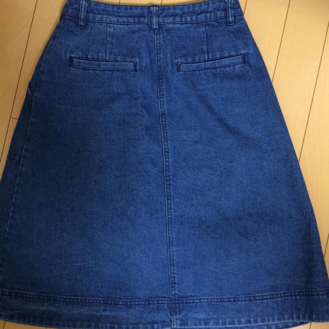 Chesty(チェスティ)のchesty 今期完売デニムスカート レディースのスカート(ひざ丈スカート)の商品写真