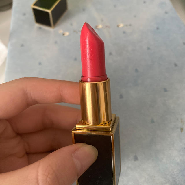 TOM FORD(トムフォード)のtom ford 口紅 09 true coral コスメ/美容のベースメイク/化粧品(口紅)の商品写真