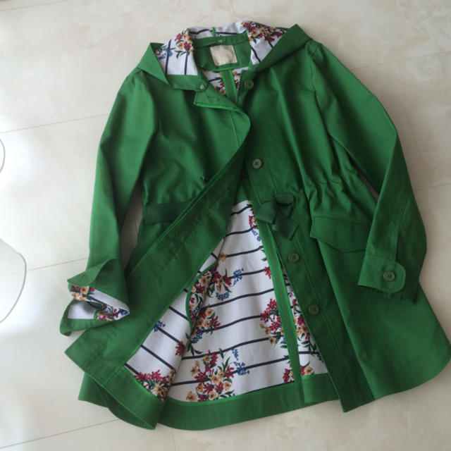 miumiu(ミュウミュウ)の春グリーン♡スプリングコート レディースのジャケット/アウター(トレンチコート)の商品写真