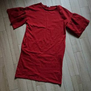 ジーユー(GU)のUSED／ジーユー フリル袖Tシャツワンピース(ひざ丈ワンピース)