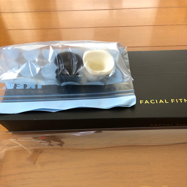 MTG FACIAL FITNESS PAO ブラック スマホ/家電/カメラの美容/健康(フェイスケア/美顔器)の商品写真