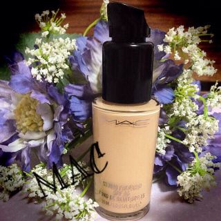 マック(MAC)のM•A•Cスタジオフィックスフルイド(その他)