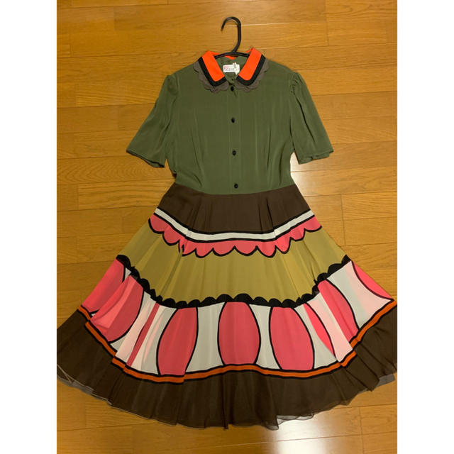 ひざ丈ワンピースred valentino レッドヴァレンティノ  シルクワンピース