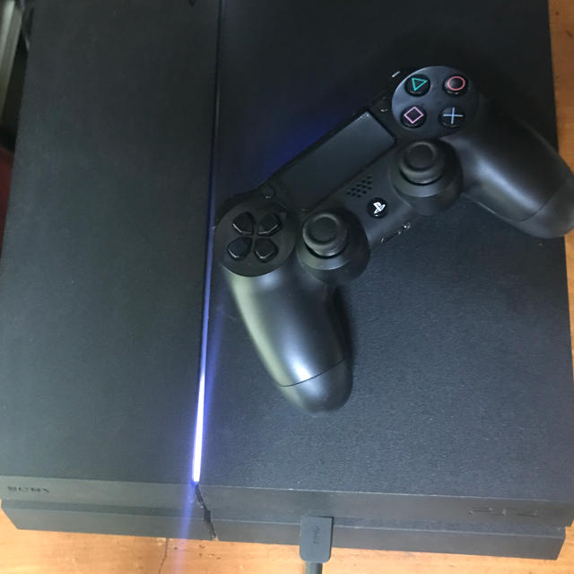 PlayStation4(プレイステーション4)のSONY PlayStation4 本体 CUH-1200AB01 エンタメ/ホビーのゲームソフト/ゲーム機本体(家庭用ゲーム機本体)の商品写真