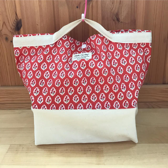 10  コンビニエコバッグ　レジ袋　コンパクト　切り替え赤 ハンドメイドのファッション小物(バッグ)の商品写真