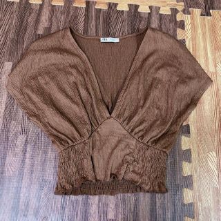 ザラ(ZARA)のZARA ショート丈トップス(カットソー(半袖/袖なし))