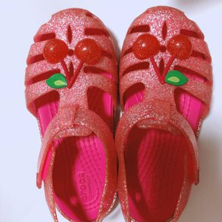 クロックス(crocs)の【専用】クロックス　女の子　サンダル　16.5センチ(サンダル)