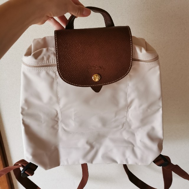 LONGCHAMP(ロンシャン)の ロンシャン リュック 美品 アイボリー レディースのバッグ(リュック/バックパック)の商品写真