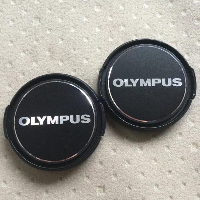 OLYMPUS(オリンパス)のオリンパス  レンズキャップ 37mm  LC-37B  2コ スマホ/家電/カメラのカメラ(その他)の商品写真