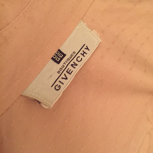 GIVENCHY(ジバンシィ)のGIVENCHY ピンクシャツ レディースのトップス(シャツ/ブラウス(長袖/七分))の商品写真