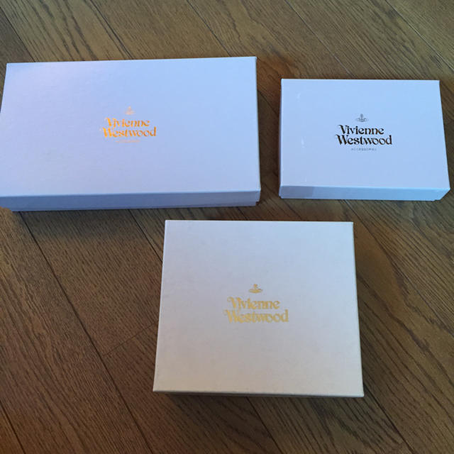 Vivienne Westwood(ヴィヴィアンウエストウッド)のvivienne 箱♡袋  単品可能です レディースのアクセサリー(その他)の商品写真