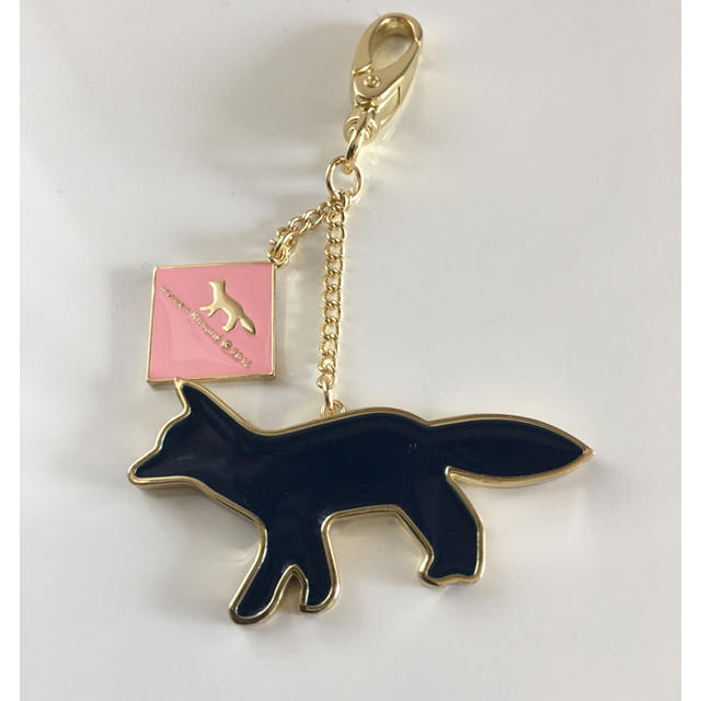 MAISON KITSUNE'(メゾンキツネ)のメゾンキツネ×シュウウエムラ🗝 レディースのファッション小物(キーホルダー)の商品写真