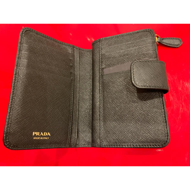 PRADA 財布