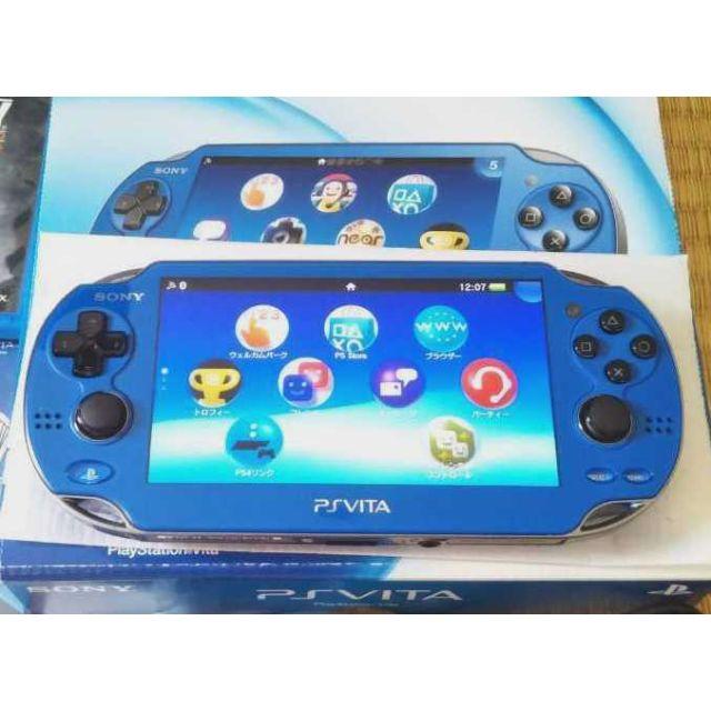 PlayStation Vita(プレイステーションヴィータ)のPS Vita PCH-1000 サファイア・ブルー＋メモリ・ソフト エンタメ/ホビーのゲームソフト/ゲーム機本体(携帯用ゲーム機本体)の商品写真