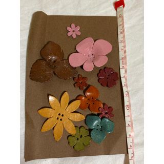 ハンドメイド 革製 花(各種パーツ)