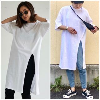 ザラ(ZARA)のSHAGGIEサイドスリットロングTシャツワンピース白ホワイトMLシャギー新品(Tシャツ(半袖/袖なし))