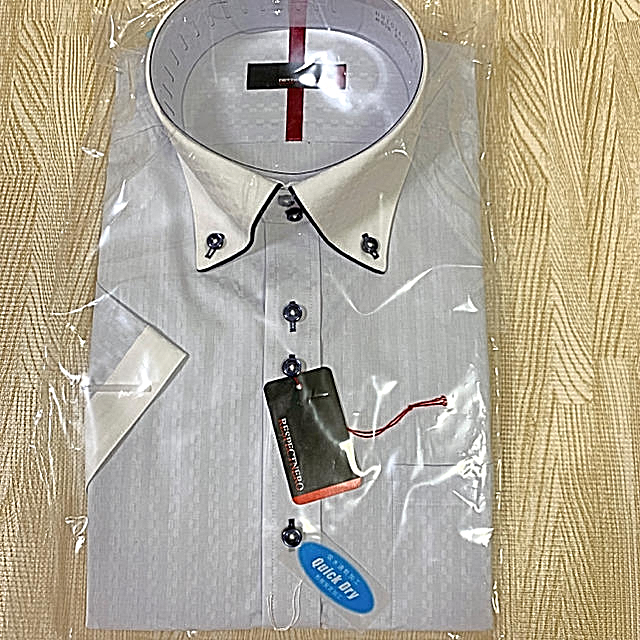 青山(アオヤマ)のRESPECTNERO 半袖ワイシャツ2枚 メンズのトップス(シャツ)の商品写真