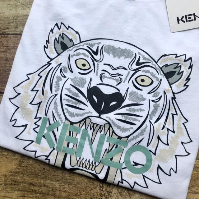 KENZO(ケンゾー)の新品 kenzo ケンゾー タイガープリント Tシャツ 新作✨ メンズのトップス(Tシャツ/カットソー(半袖/袖なし))の商品写真