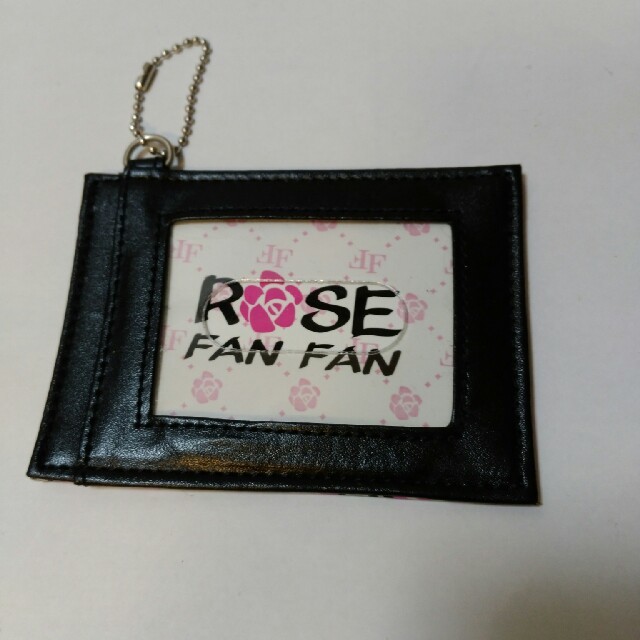 ROSE FANFAN(ローズファンファン)の定期入れ　ROSE FANFAN  キッズ/ベビー/マタニティのこども用ファッション小物(定期入れ)の商品写真