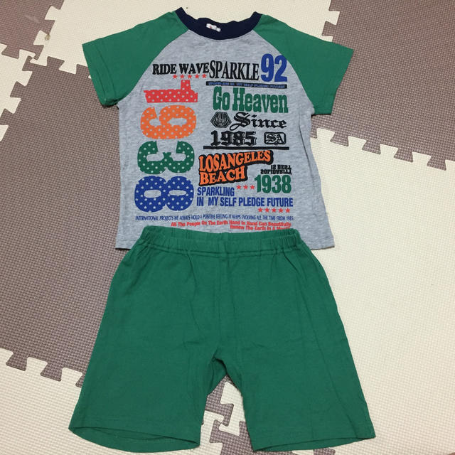 新品 パジャマ キッズ/ベビー/マタニティのキッズ服男の子用(90cm~)(パジャマ)の商品写真