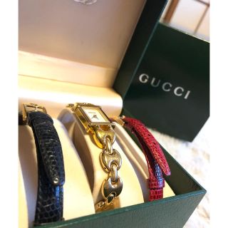 グッチ(Gucci)のグッチ　腕時計　GUCCI ゴールド　赤　黒　ベルト付け替え(腕時計)