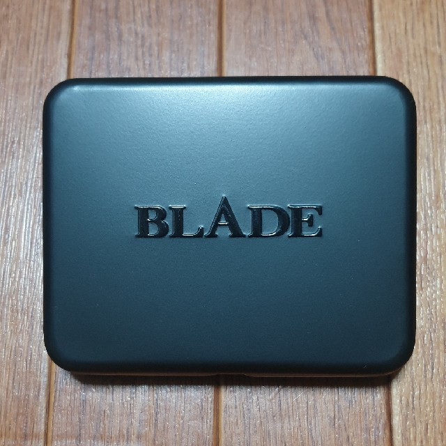 BLADE　缶入りクリアトランプ エンタメ/ホビーのテーブルゲーム/ホビー(トランプ/UNO)の商品写真