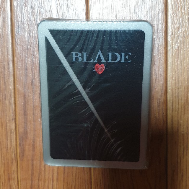 BLADE　缶入りクリアトランプ エンタメ/ホビーのテーブルゲーム/ホビー(トランプ/UNO)の商品写真