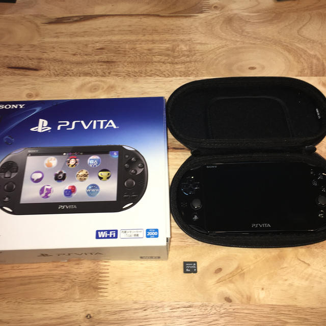 PlayStation Vita(プレイステーションヴィータ)のSONY PlayStationVITA 本体  PCH-2000 ZA11 エンタメ/ホビーのゲームソフト/ゲーム機本体(携帯用ゲーム機本体)の商品写真