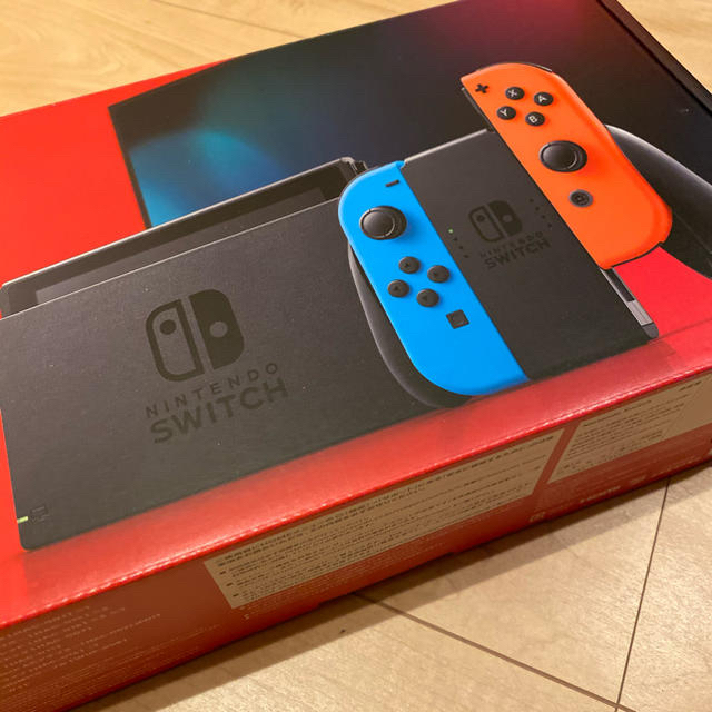 Nintendo Switch(ニンテンドースイッチ)の新型　Nintendo Switch ネオン　プロコンセット エンタメ/ホビーのゲームソフト/ゲーム機本体(家庭用ゲーム機本体)の商品写真