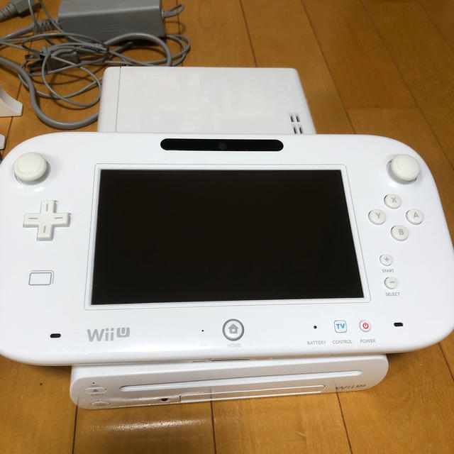 Wii U(ウィーユー)のWiiu 本体セット　32G  エンタメ/ホビーのゲームソフト/ゲーム機本体(家庭用ゲーム機本体)の商品写真