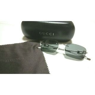 グッチ(Gucci)の大人気の高級ブランド(GUCCI スクエア メンズサングラス)メガネ拭き付 格安(サングラス/メガネ)