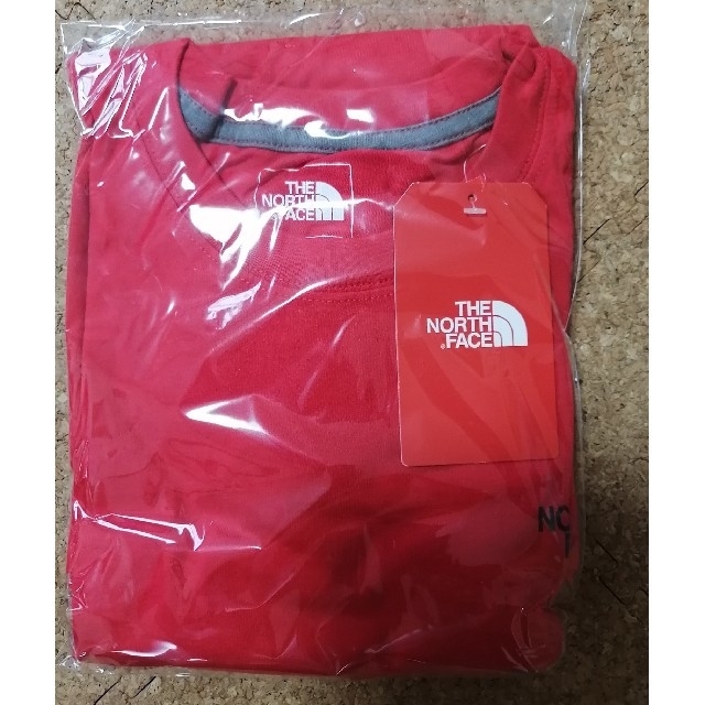 THE NORTH FACE(ザノースフェイス)の【新品タグ付】ロンT　サイズXL海外正規品BOXロゴTHE NORTH FACE メンズのトップス(Tシャツ/カットソー(七分/長袖))の商品写真