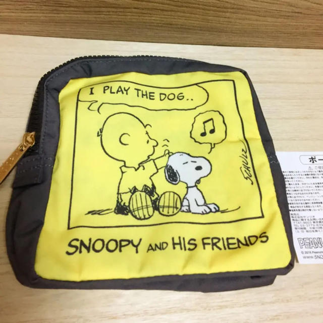 SNOOPY(スヌーピー)のスヌーピー  ローソンくじ  ポーチ レディースのファッション小物(ポーチ)の商品写真