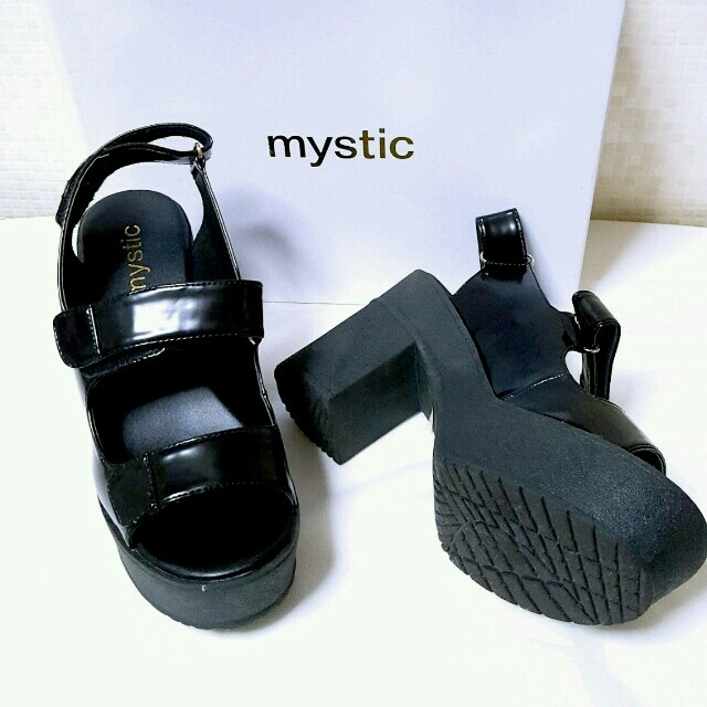 mystic(ミスティック)の厚底ヒール　サンダル レディースの靴/シューズ(サンダル)の商品写真