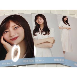 ノギザカフォーティーシックス(乃木坂46)の乃木坂46 生写真　梅澤美波　コンプ　エクリュ　ヨリ　チュウ　ヒキ(アイドルグッズ)