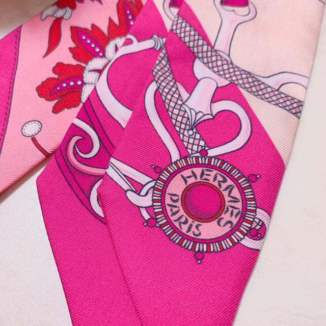 エルメス ツイリー アマゾンの祭典 ピンク 美品 - バンダナ/スカーフ