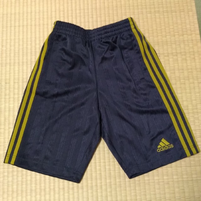 adidas(アディダス)のアディダス　男児ハーフパンツ150 キッズ/ベビー/マタニティのキッズ服男の子用(90cm~)(パンツ/スパッツ)の商品写真