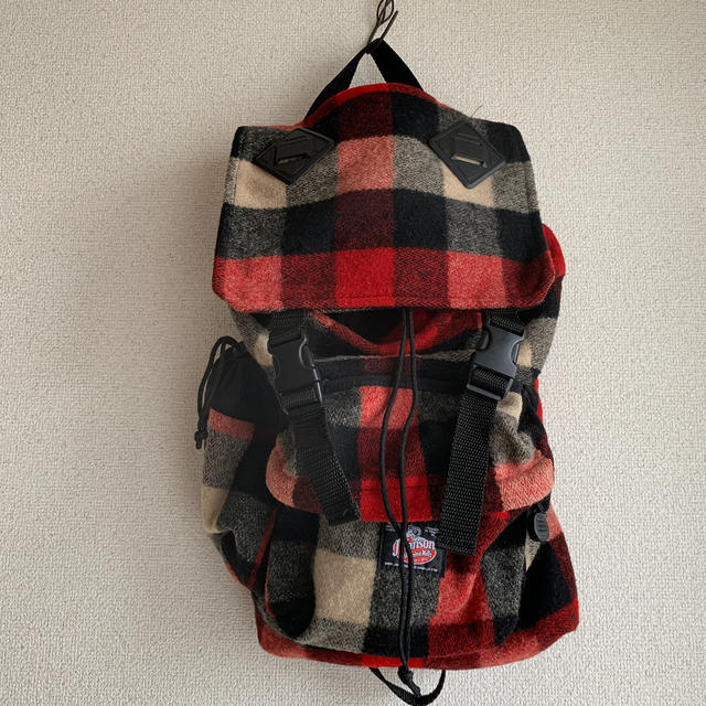 BEAMS(ビームス)のJohnson woolen mills 3ポケットリュック レディースのバッグ(リュック/バックパック)の商品写真