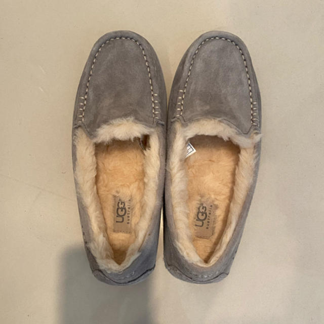 UGG モカシン　ライトグレー　23cm