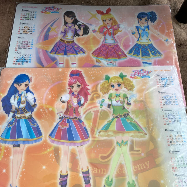 新品未開封　アイカツ 　カレンダー　デスクマット　一番くじ　オフィシャルグッズ | フリマアプリ ラクマ