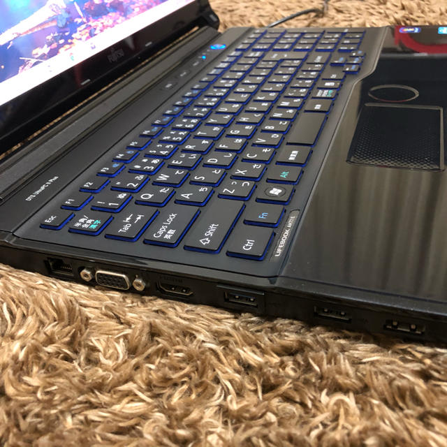 富士通(フジツウ)の富士通 Corei7 SSD512GB メモリ8GB office Win10 スマホ/家電/カメラのPC/タブレット(ノートPC)の商品写真