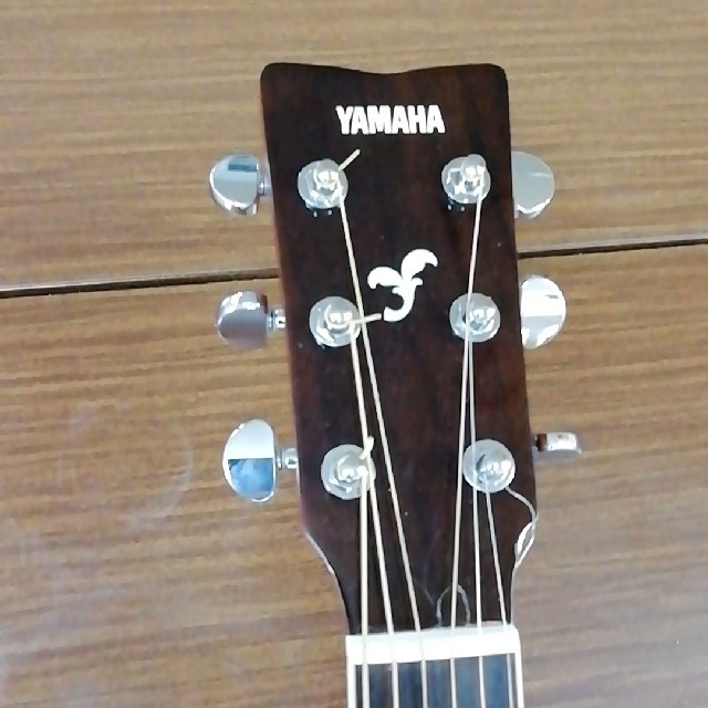 ヤマハ(ヤマハ)のヤマハアコースティックギターFG 820 楽器のギター(アコースティックギター)の商品写真