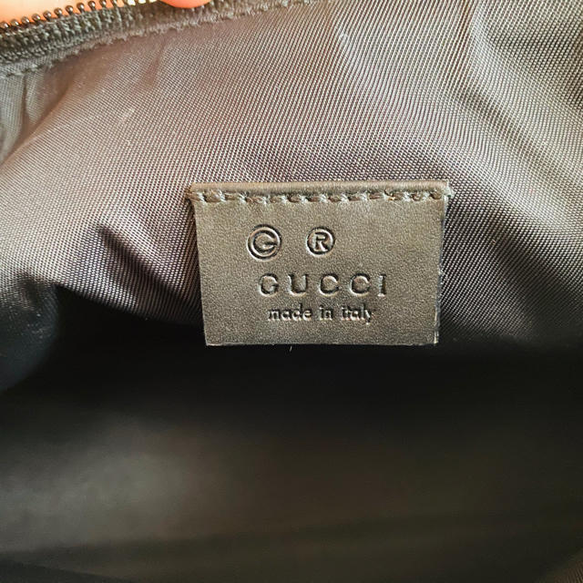 Gucci(グッチ)のグッチ　黒ポーチ レディースのファッション小物(ポーチ)の商品写真