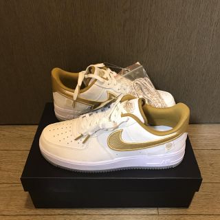 ナイキ(NIKE)のナイキ　エアフォース1 07 LV8 WW カタカナ　ゴールド　27.0cm(スニーカー)