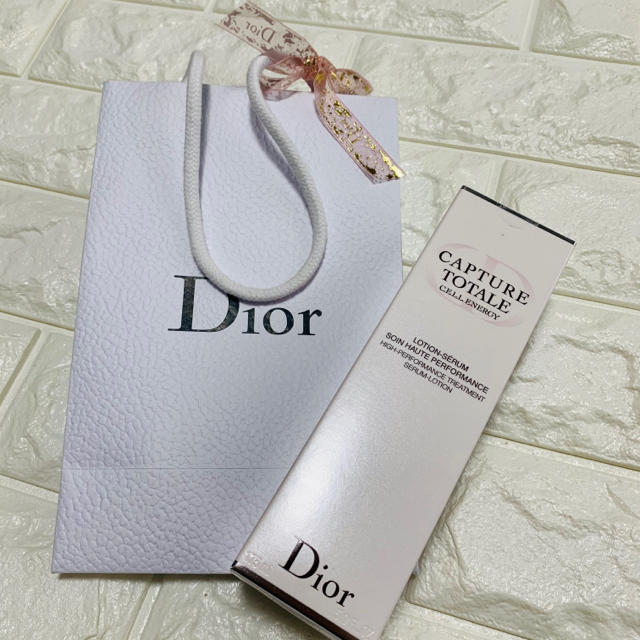 Dior(ディオール)のけい様専用　Dior 新品未使用　カプチュールトータルセル　ENGY 175ml コスメ/美容のスキンケア/基礎化粧品(化粧水/ローション)の商品写真