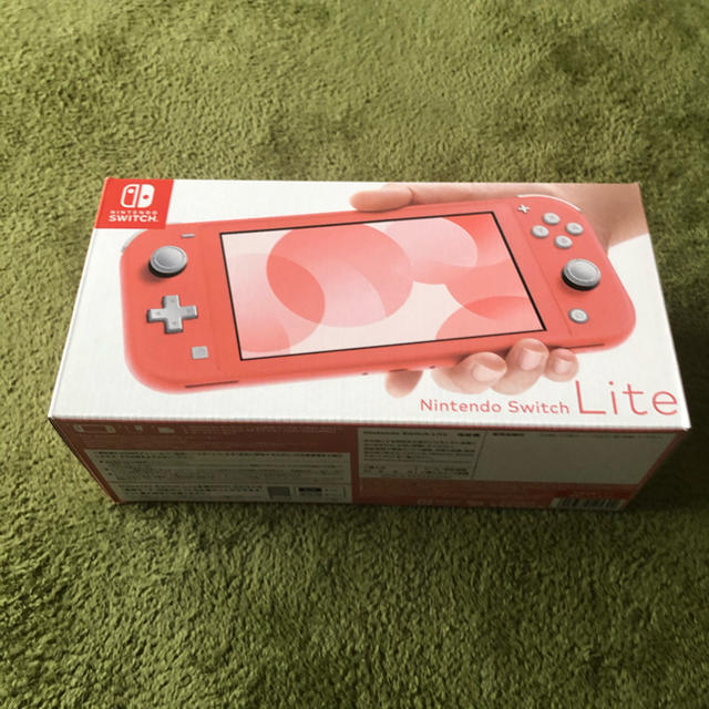 Nintendo Switch(ニンテンドースイッチ)の新品 Nintendo Switch Lite コーラル エンタメ/ホビーのゲームソフト/ゲーム機本体(携帯用ゲーム機本体)の商品写真