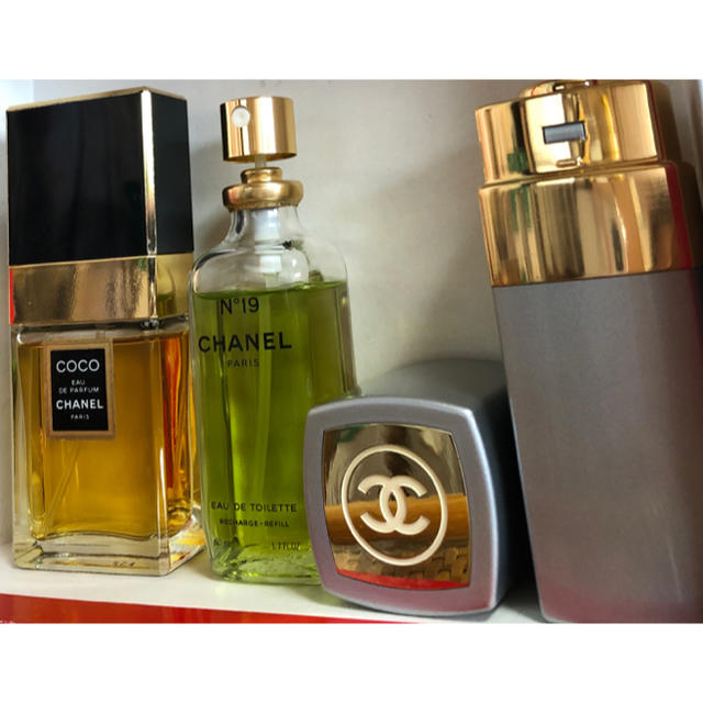 CHANEL(シャネル)のCHANEL COCO35ml ＆ N°19 50ml セット販売 コスメ/美容の香水(香水(女性用))の商品写真